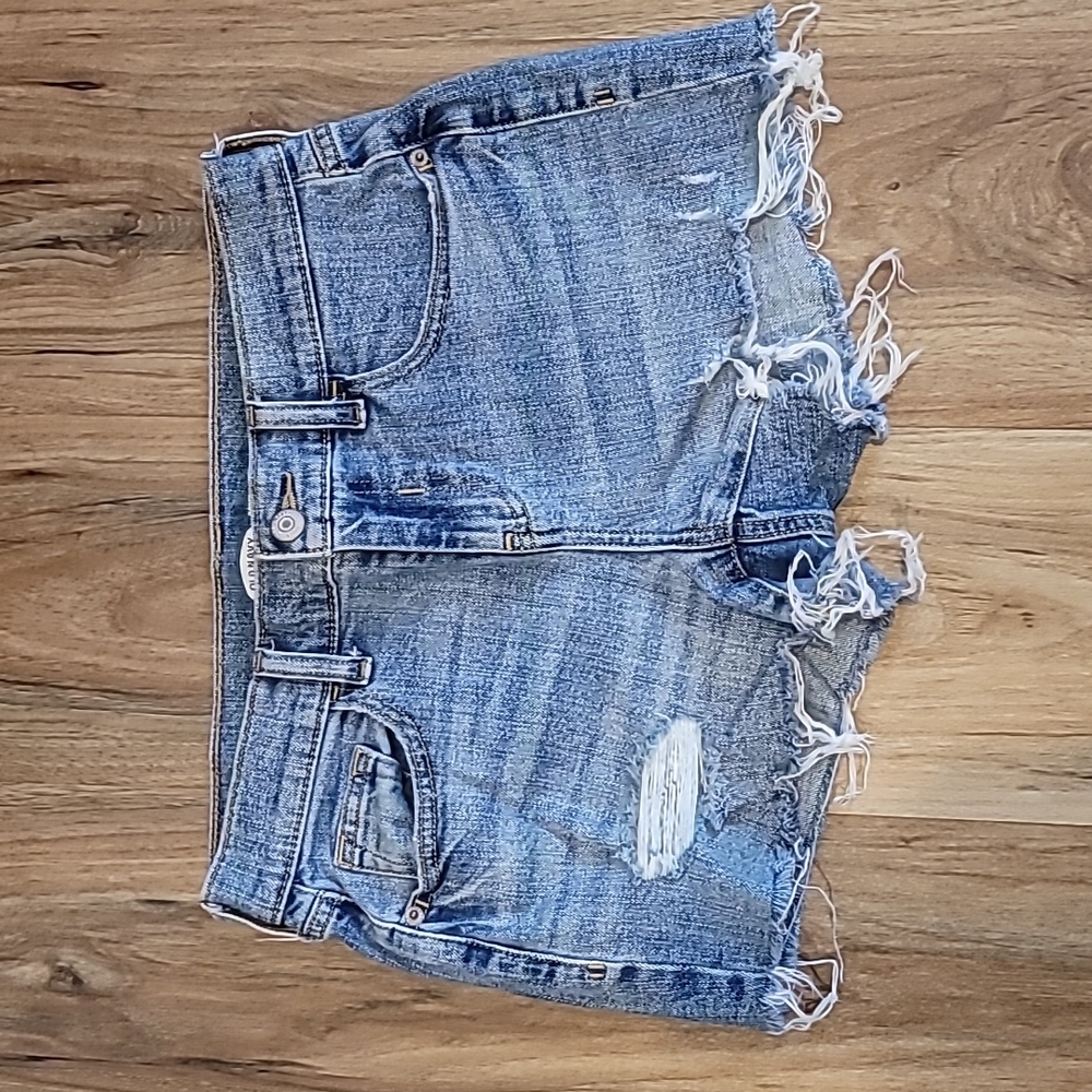 Old Navy Boyfriend light denim shorts